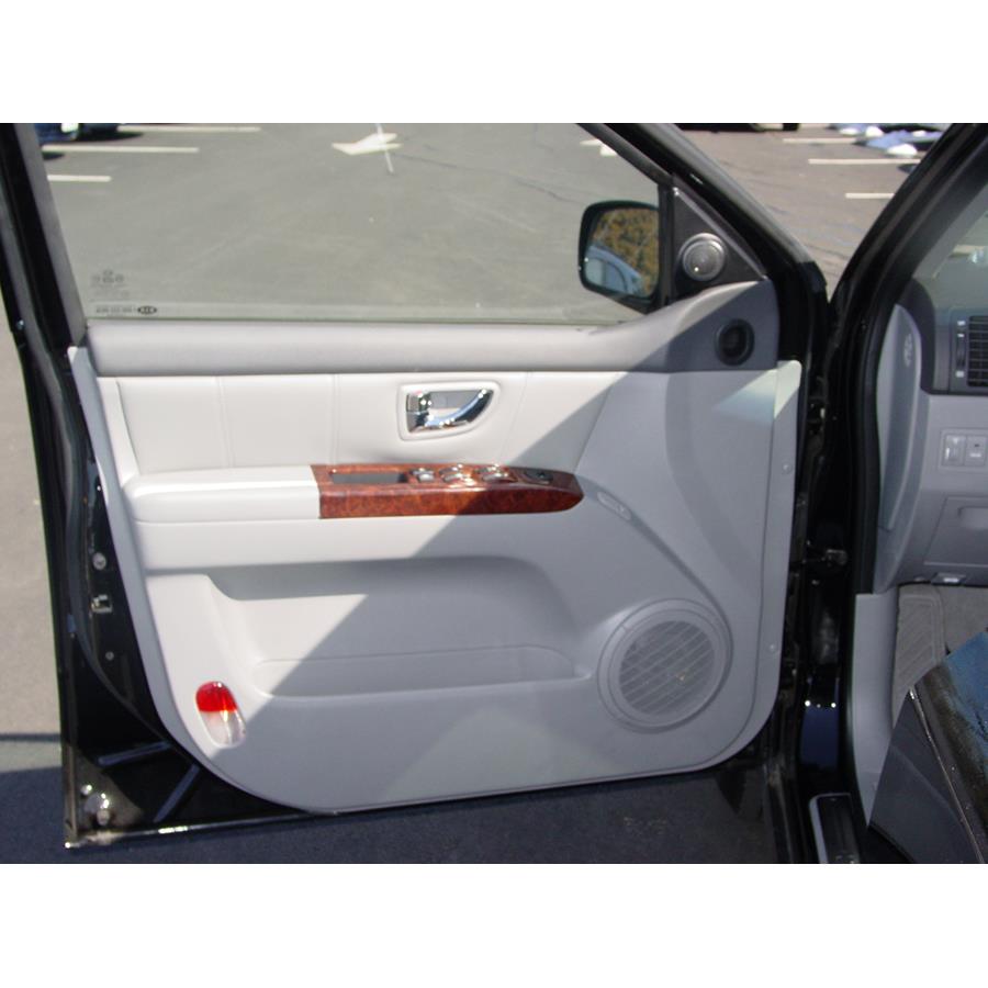 2004 Kia Sorento LX Front door speaker location