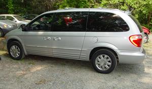 2004 Chrysler Town and Country Exterior