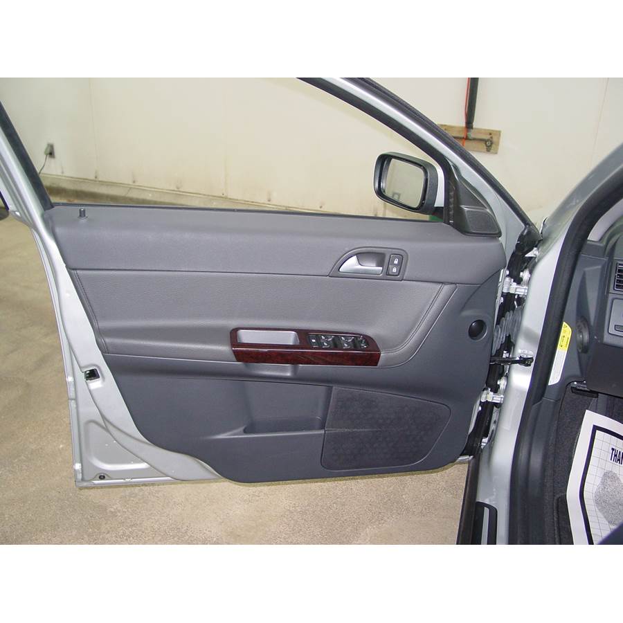 2007 Volvo S40 Front door speaker location
