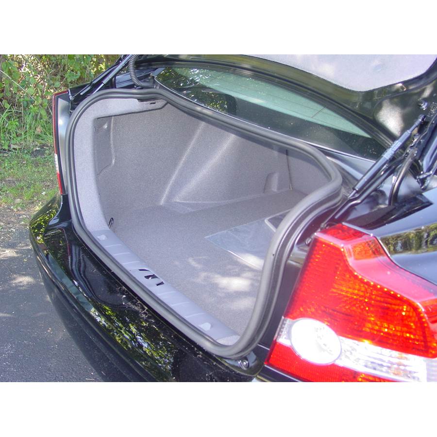2007 Volvo S40 Factory amplifier location