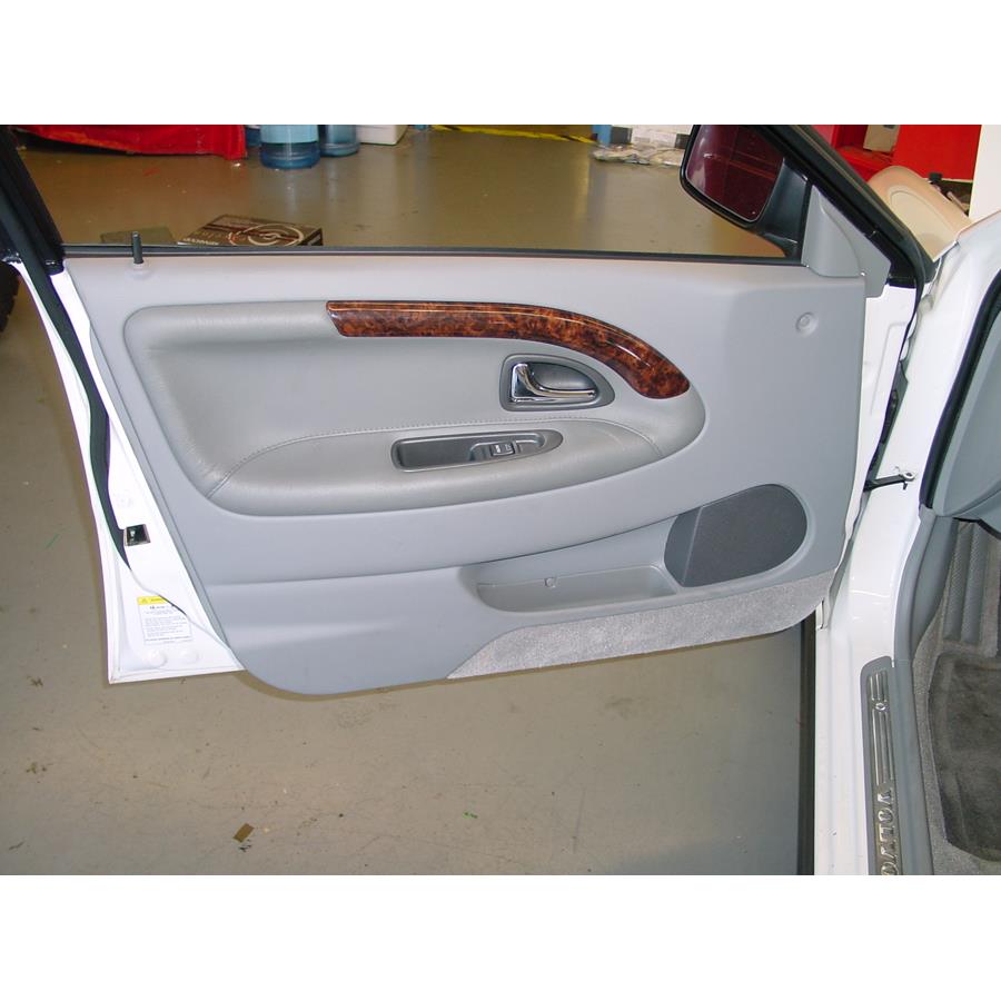 2004 Volvo S40 Front door speaker location