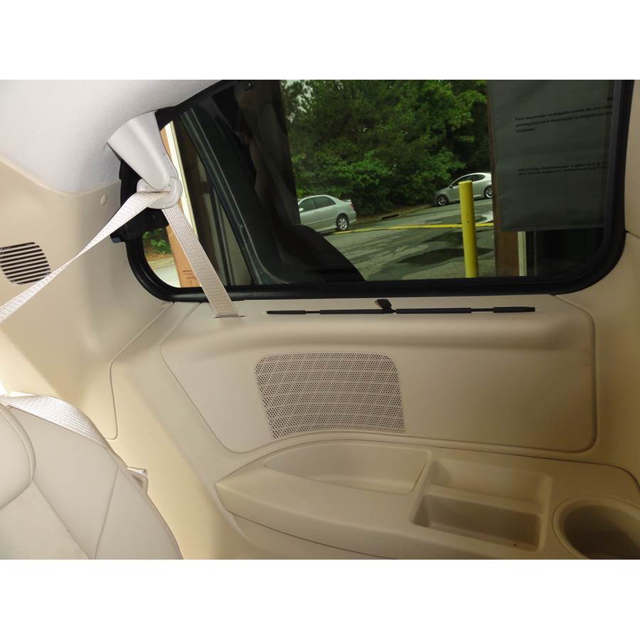 2008 Chrysler Town and Country Mid-rear speaker location
