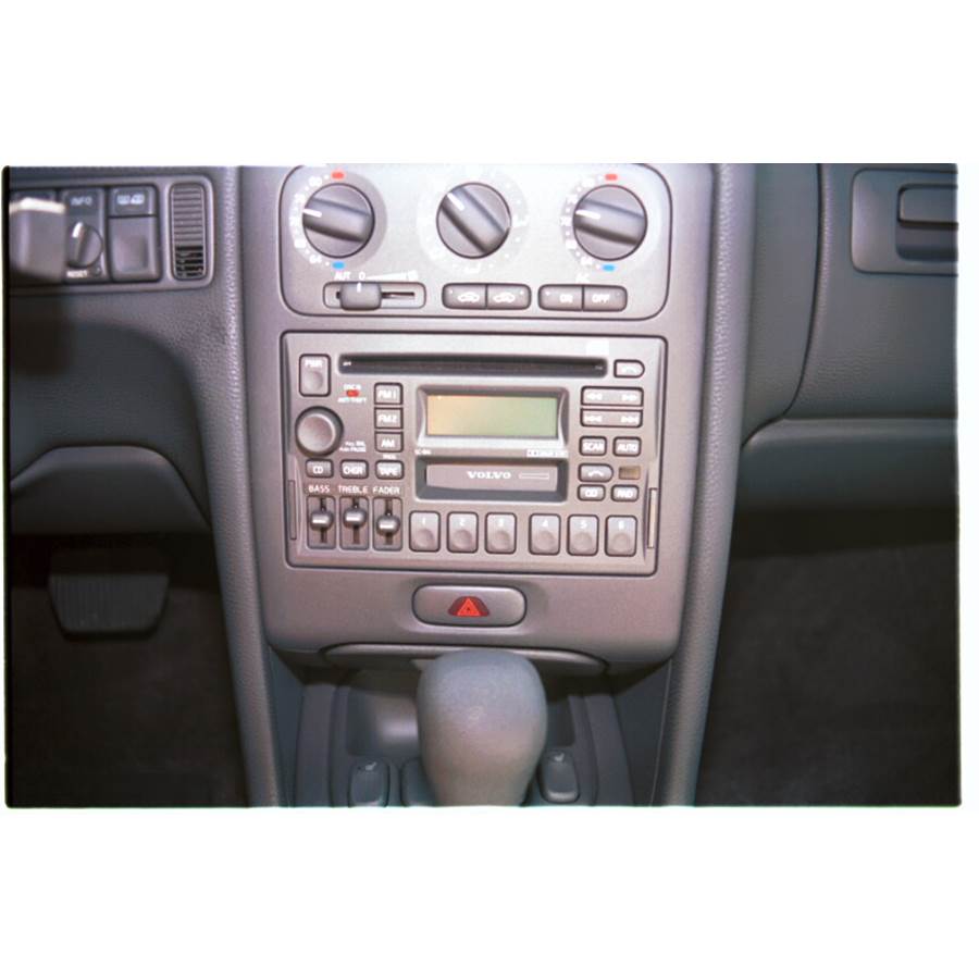 2000 Volvo V70 GLT Factory Radio