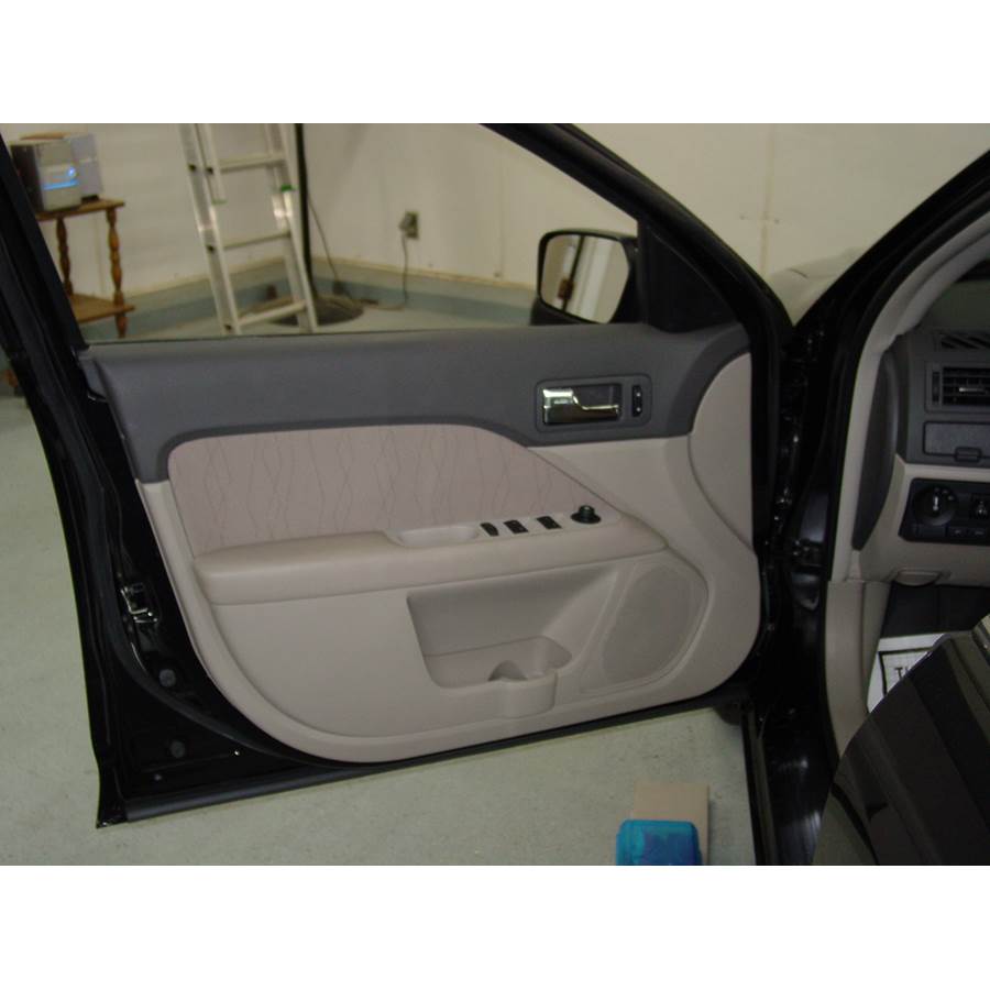 2011 Mercury Milan Front door speaker location