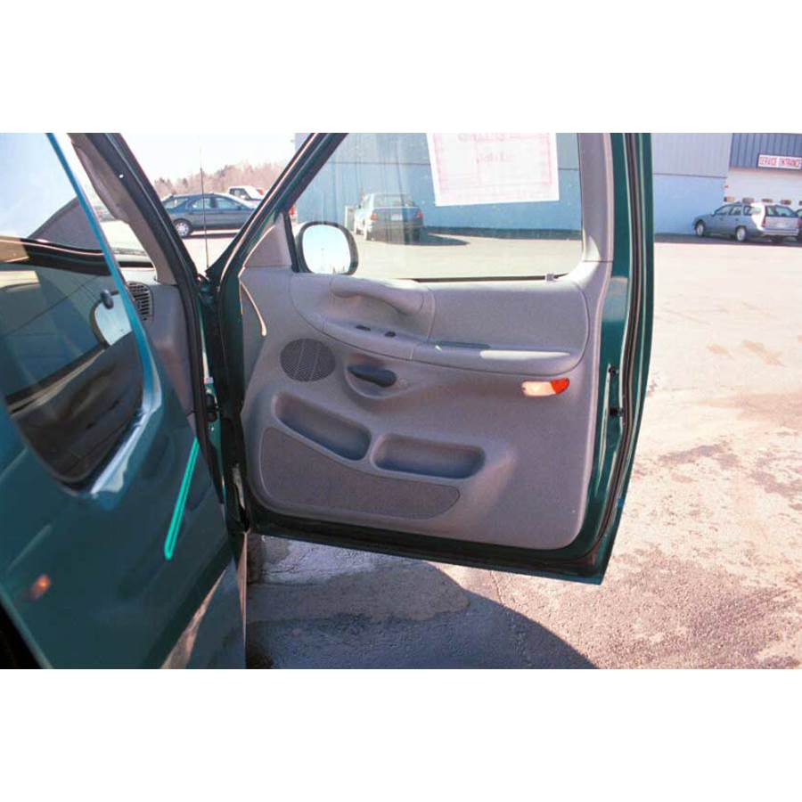 1999 Ford F-150 Front door speaker location