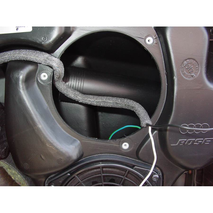 2000 Audi A6 Trunk speaker removed