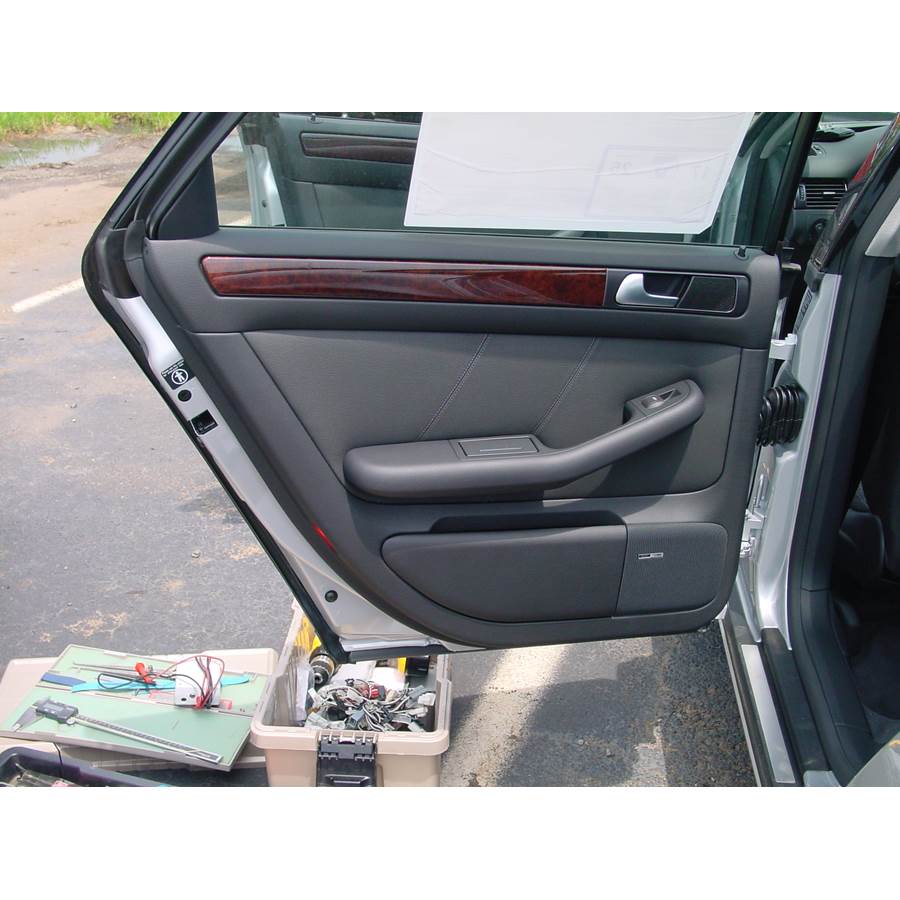 2000 Audi A6 Rear door speaker location