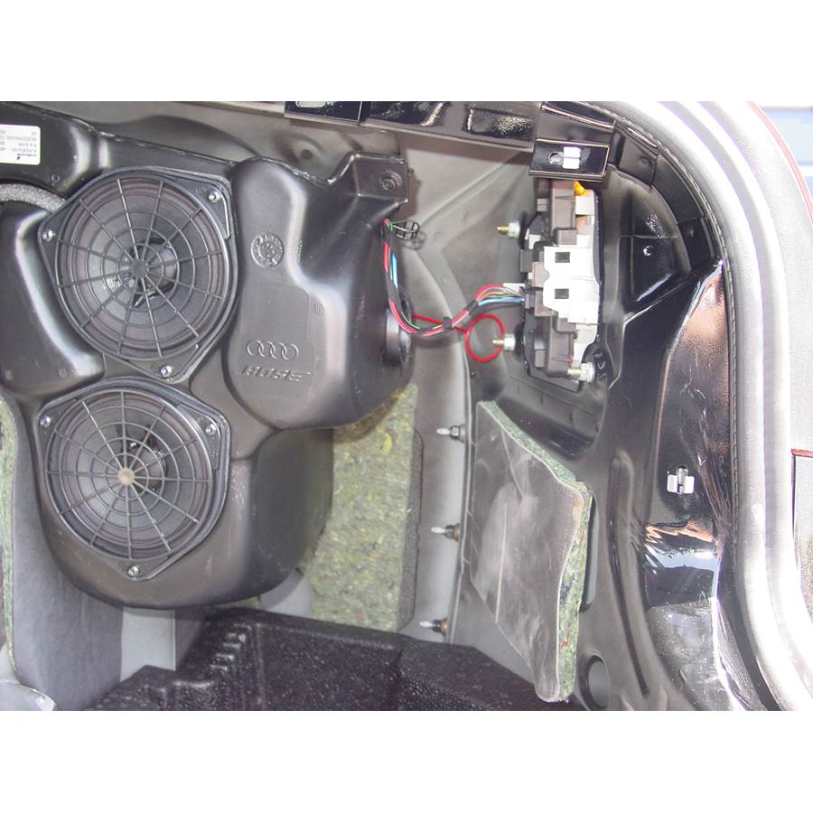 2000 Audi A6 Trunk speaker