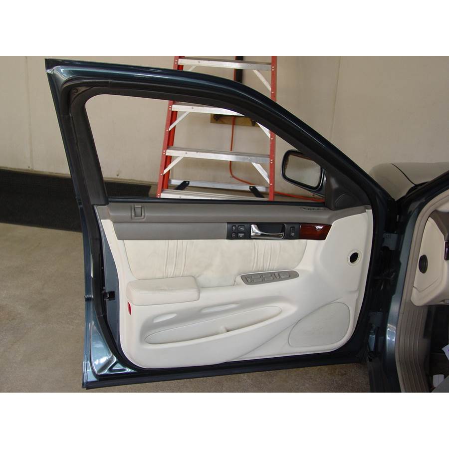 1999 Cadillac Seville Front door speaker location