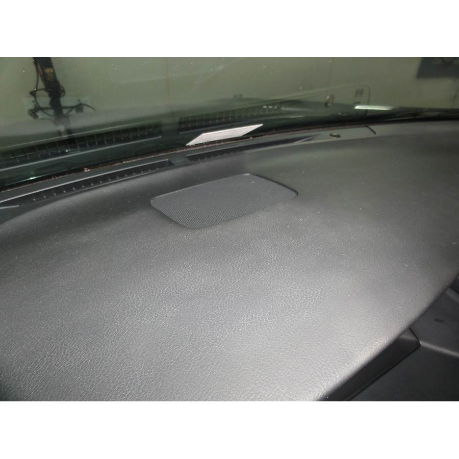 2015 Lexus RX450H Center dash speaker location