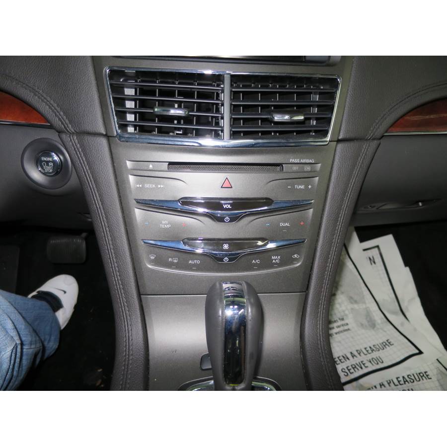 2013 Lincoln MKT Factory Radio