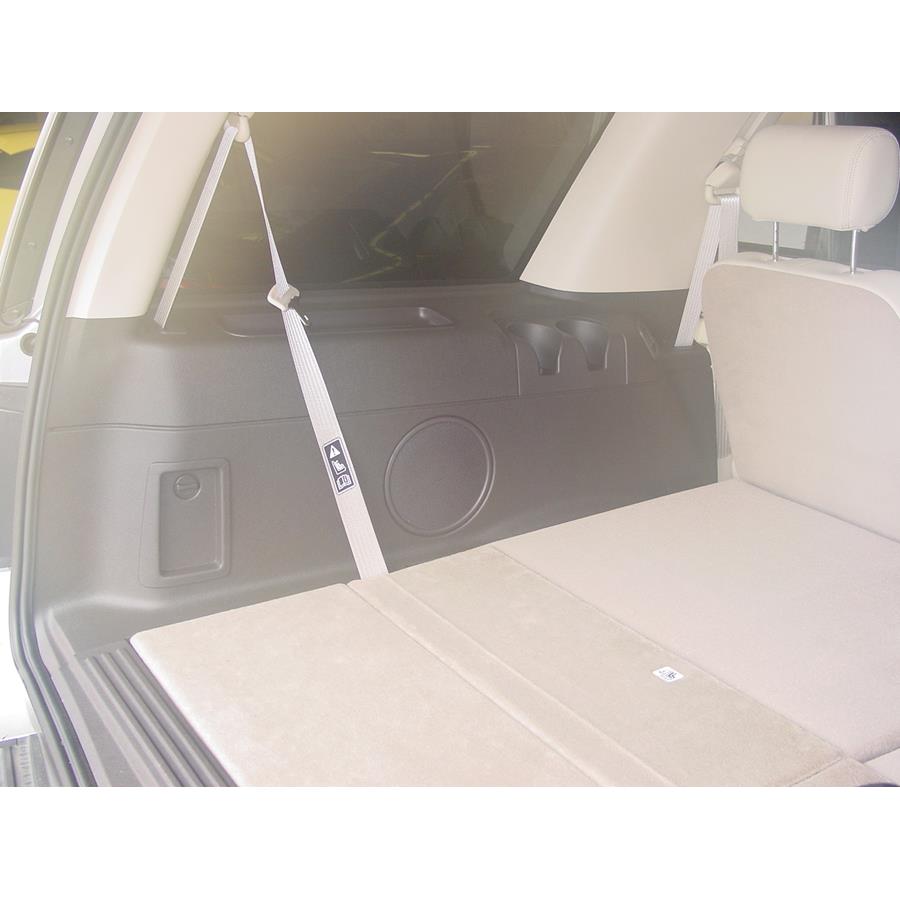 2006 Lincoln Navigator Far-rear side speaker location