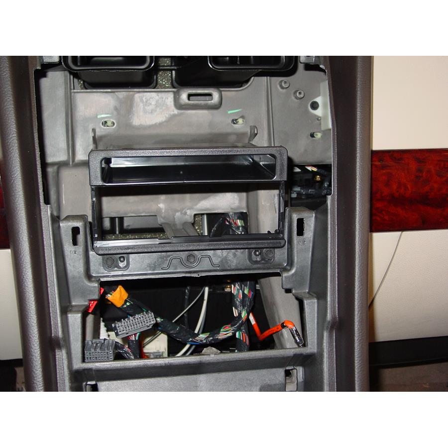 2006 Lincoln Navigator Factory radio removed