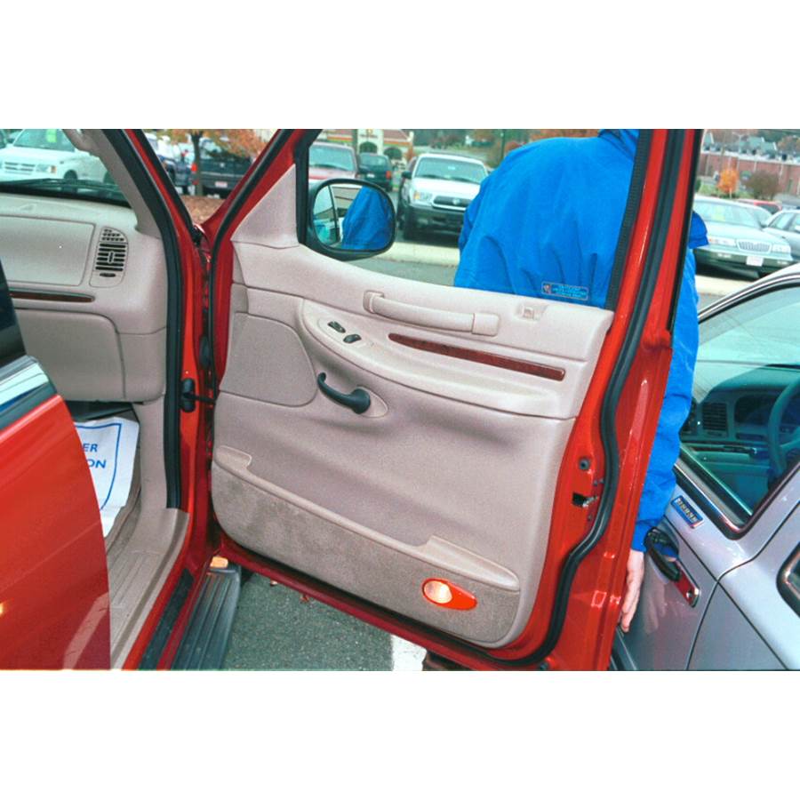 2001 Lincoln Navigator Front door speaker location