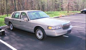 1995 Lincoln Town Car Exterior