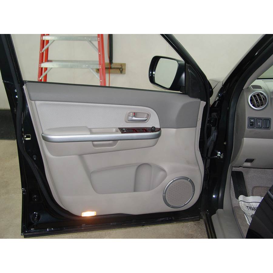 2009 Suzuki Grand Vitara Front door speaker location