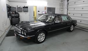 1999 Jaguar XJ8 L Exterior