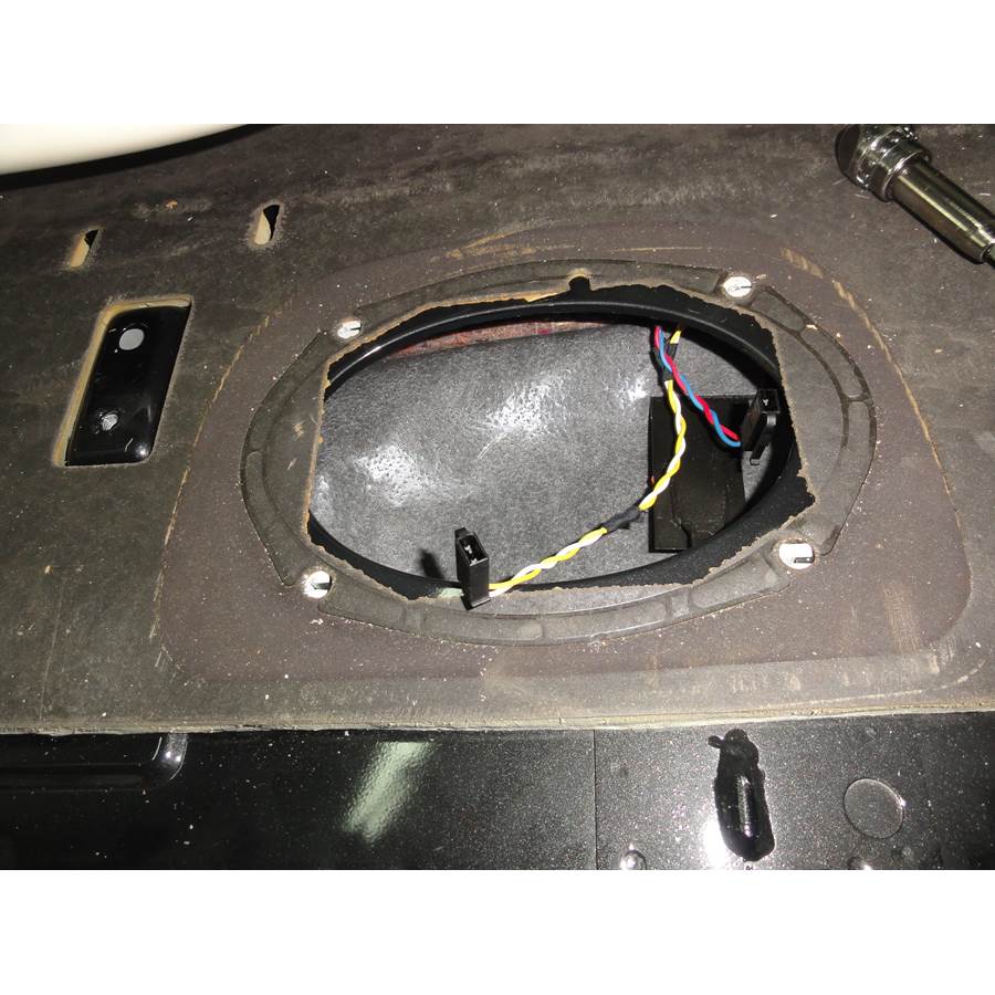 1999 Jaguar XJ8 L Rear deck speaker removed