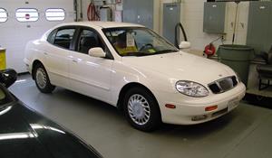 2001 Daewoo Leganza Exterior