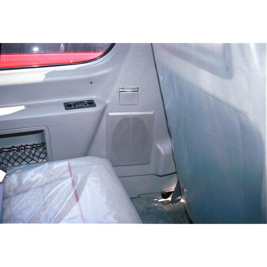 1992 Ford Aerostar Mid-rear speaker location
