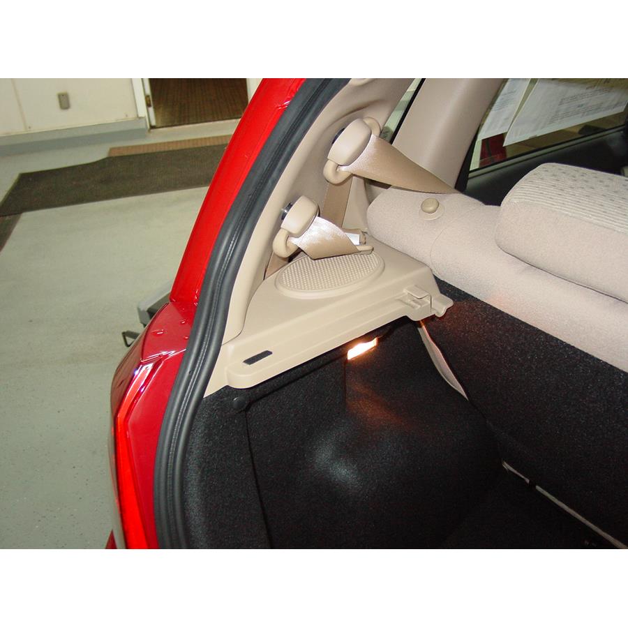 2011 Chevrolet Aveo5 Side panel speaker location