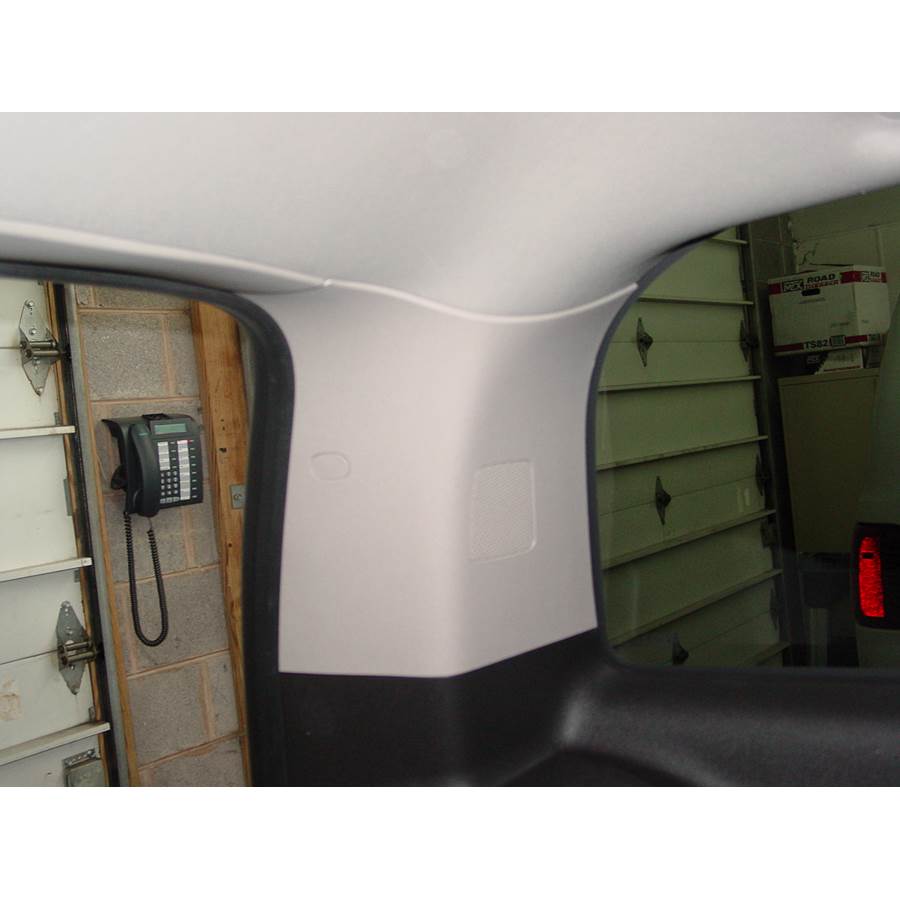 2007 Chevrolet Suburban Rear pillar speaker location
