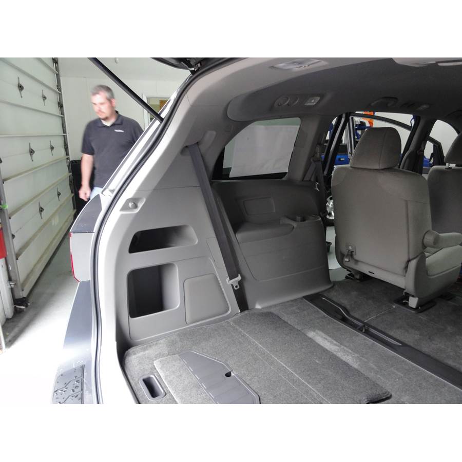 2017 Honda Odyssey LX Far-rear side speaker location