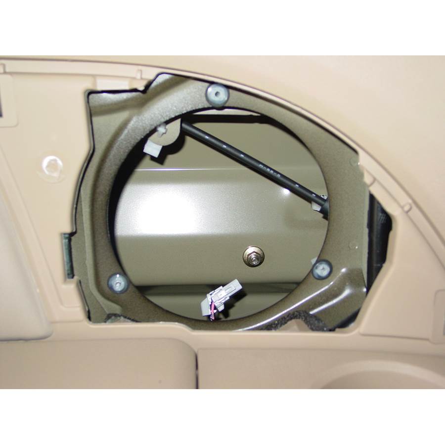2007 Honda Odyssey Mid-rear speaker removed