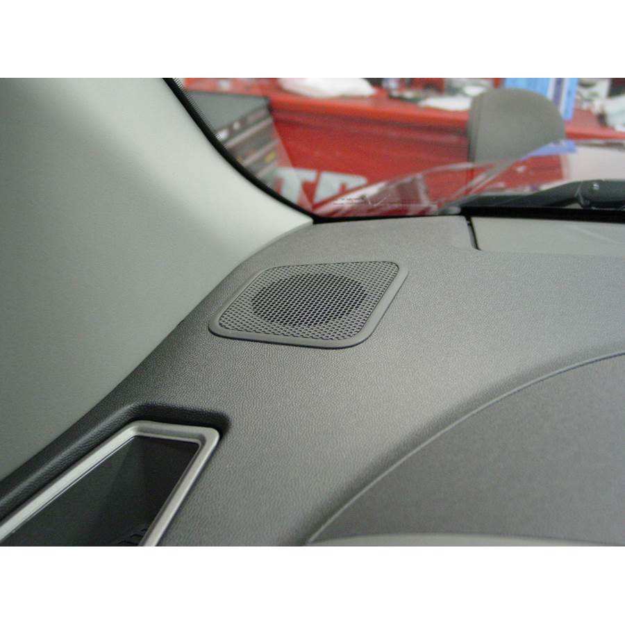 2013 Nissan Titan PRO-4X Dash speaker location