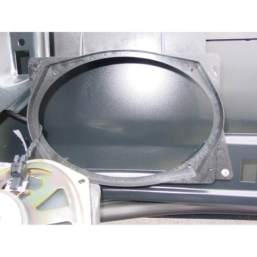 2005 GMC Savana Tail door speaker removed