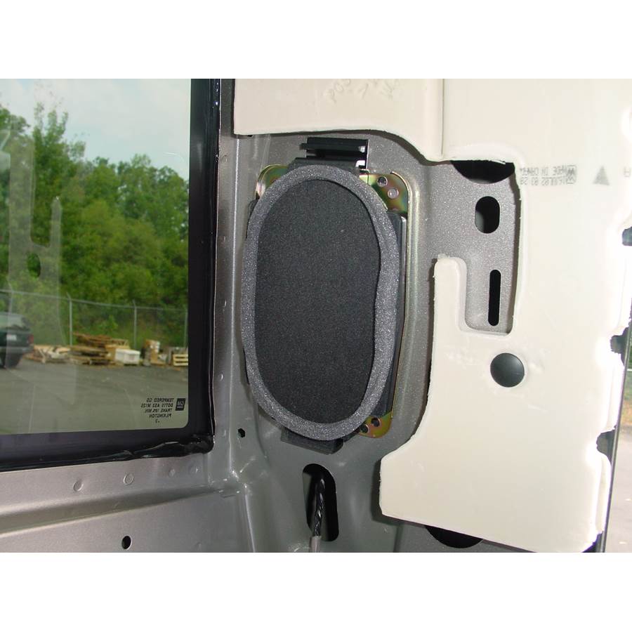 2003 GMC Sierra 2500/3500 Rear pillar speaker