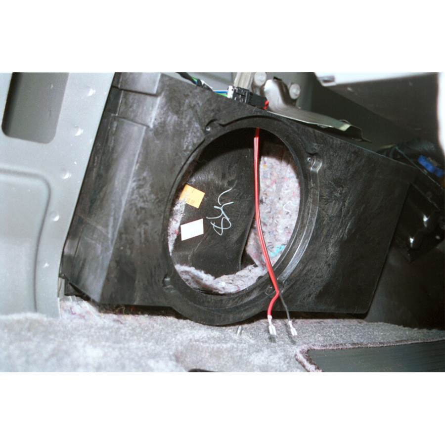 2000 GMC Yukon XL Far-rear side speaker removed