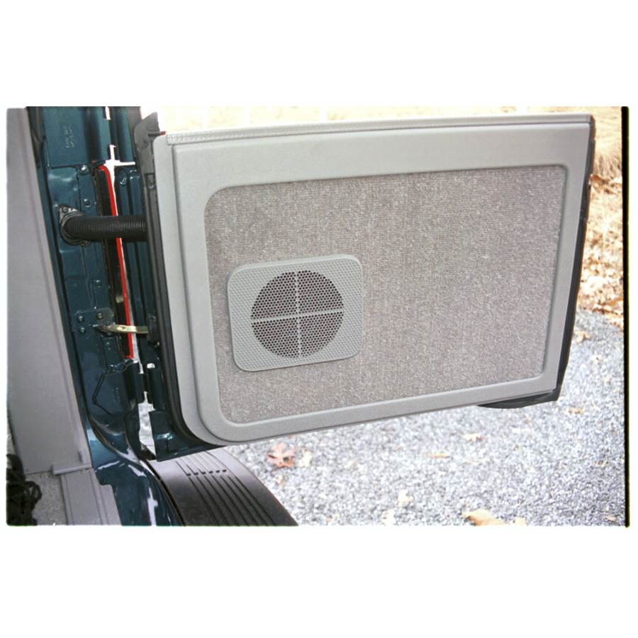 2000 GMC Safari Tail door speaker location