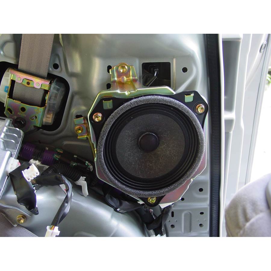 2004 Toyota Sienna Mid-rear speaker