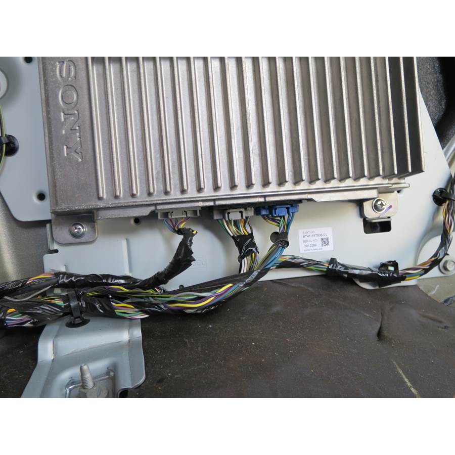 2011 Ford Edge Factory amplifier