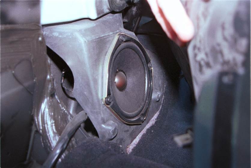 chevy corvette rear speaker