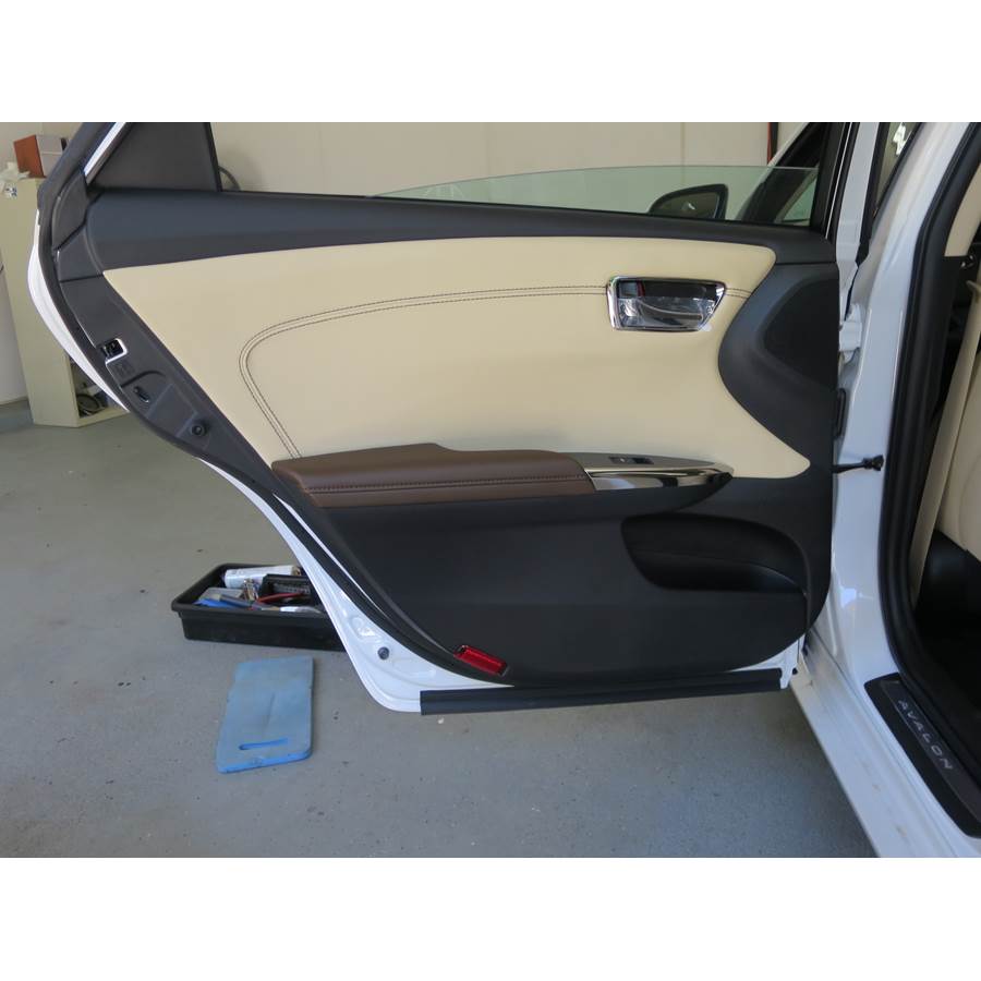 2014 Toyota Avalon Rear door speaker location