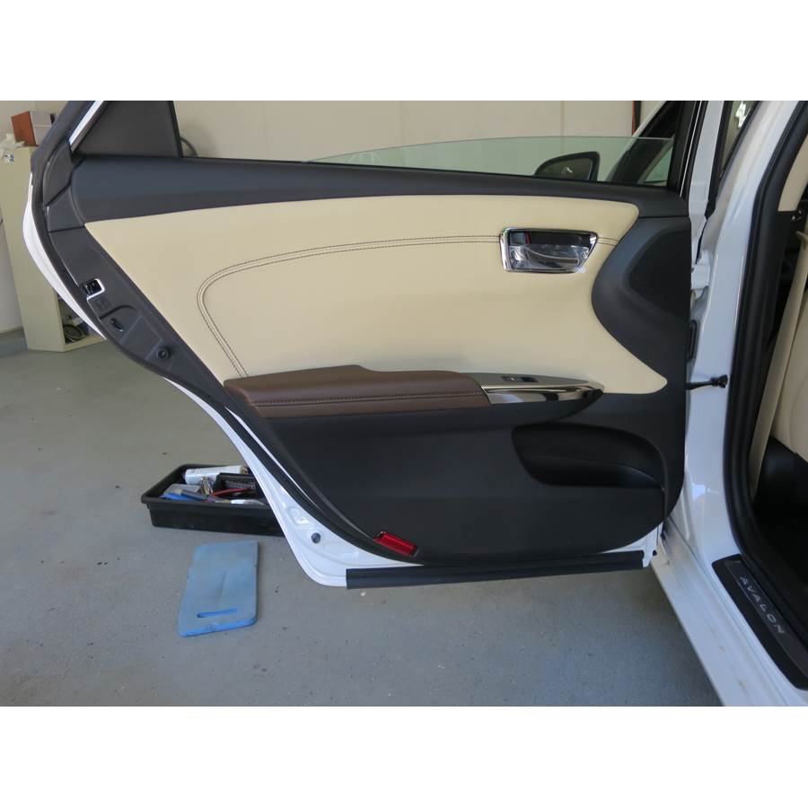 2017 Toyota Avalon Rear door speaker location