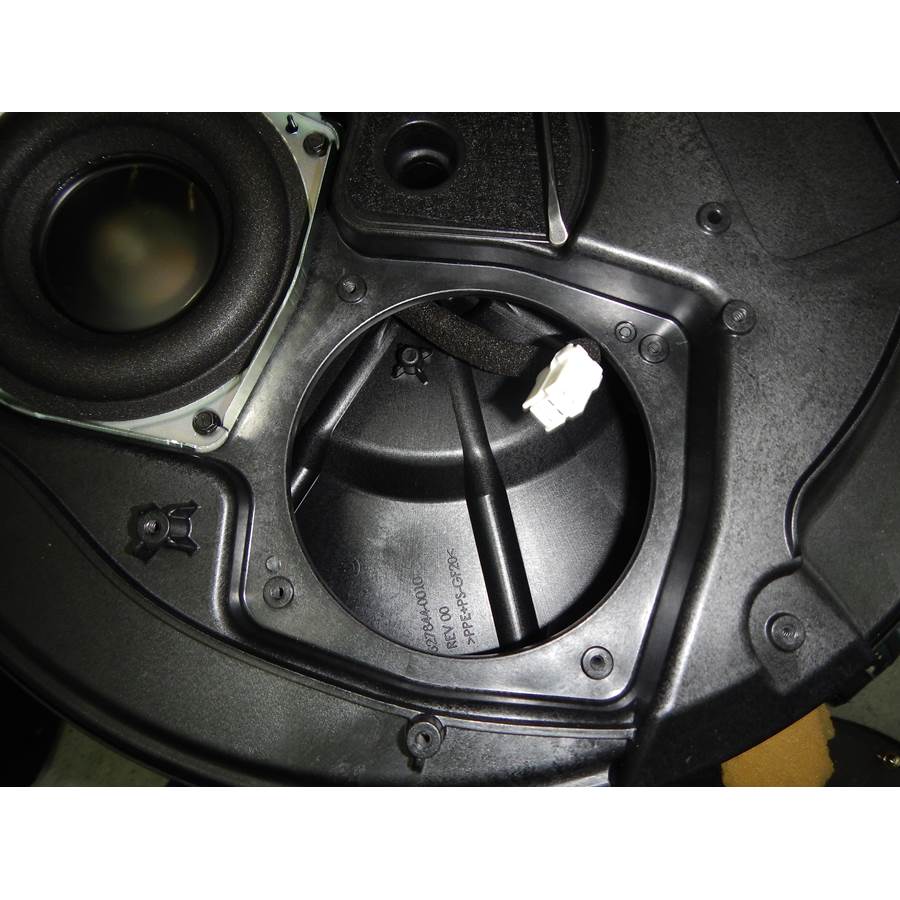 2015 Nissan Murano Under cargo floor speaker removed