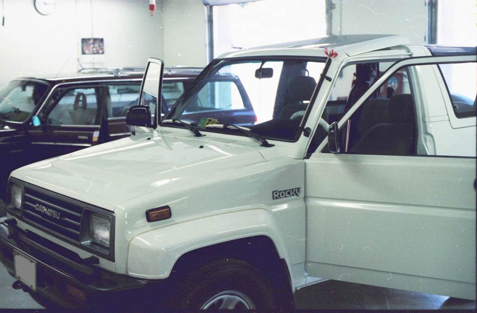 diahatsu rocky suv