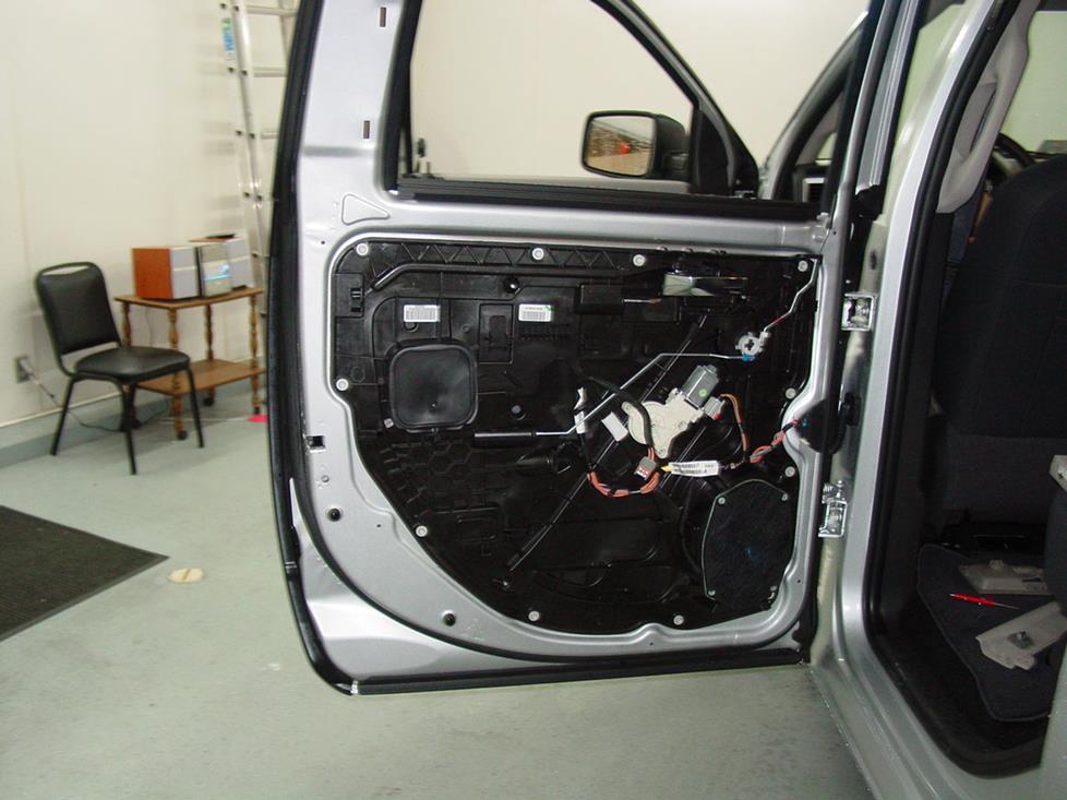 dodge ram crew cab rear door speaker