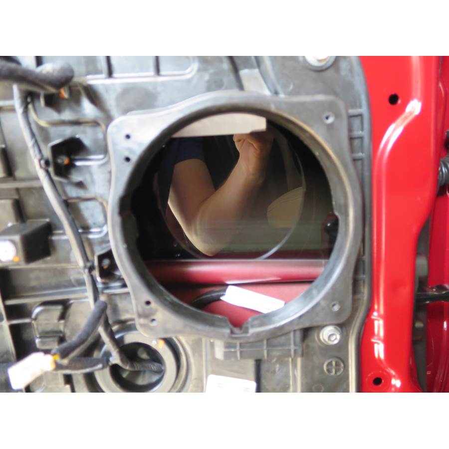 2017 Kia Sorento Rear door speaker removed