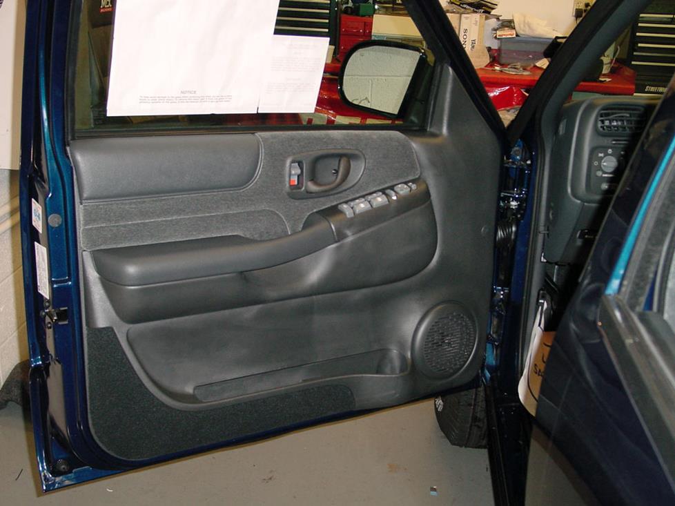 chevy s-10 blazer jimmy front door