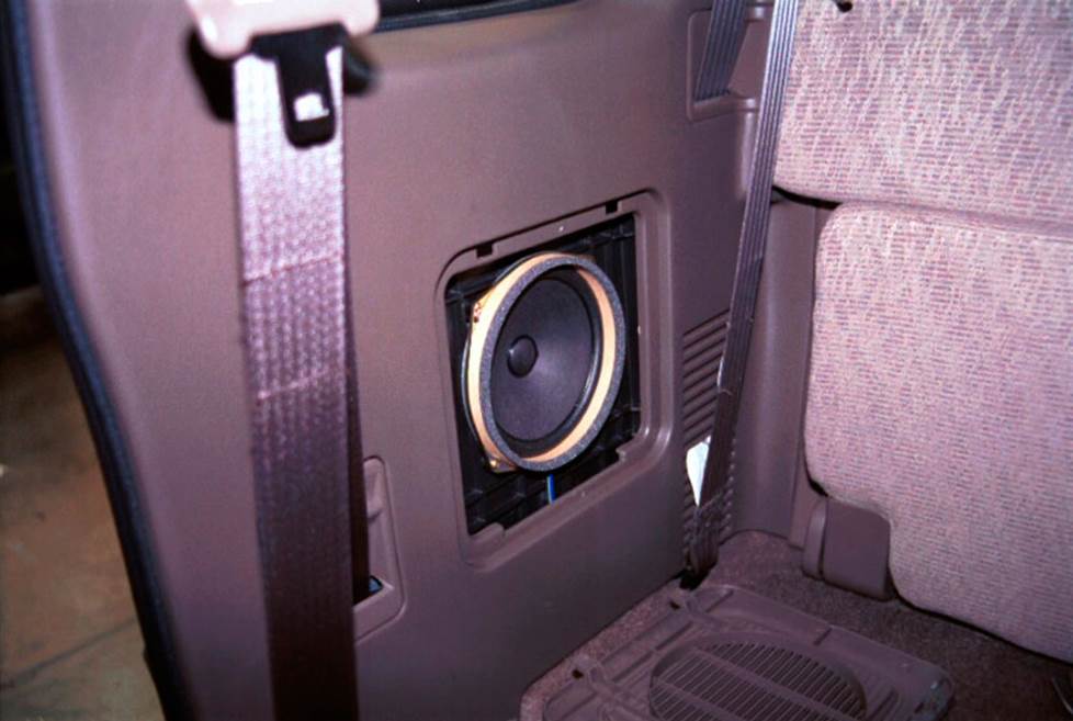 toyota tacoma xtra cab rear speaker