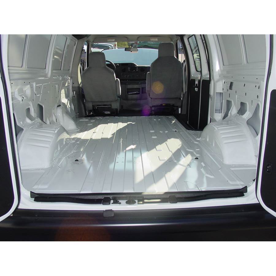 2009 Ford E Series Cargo space