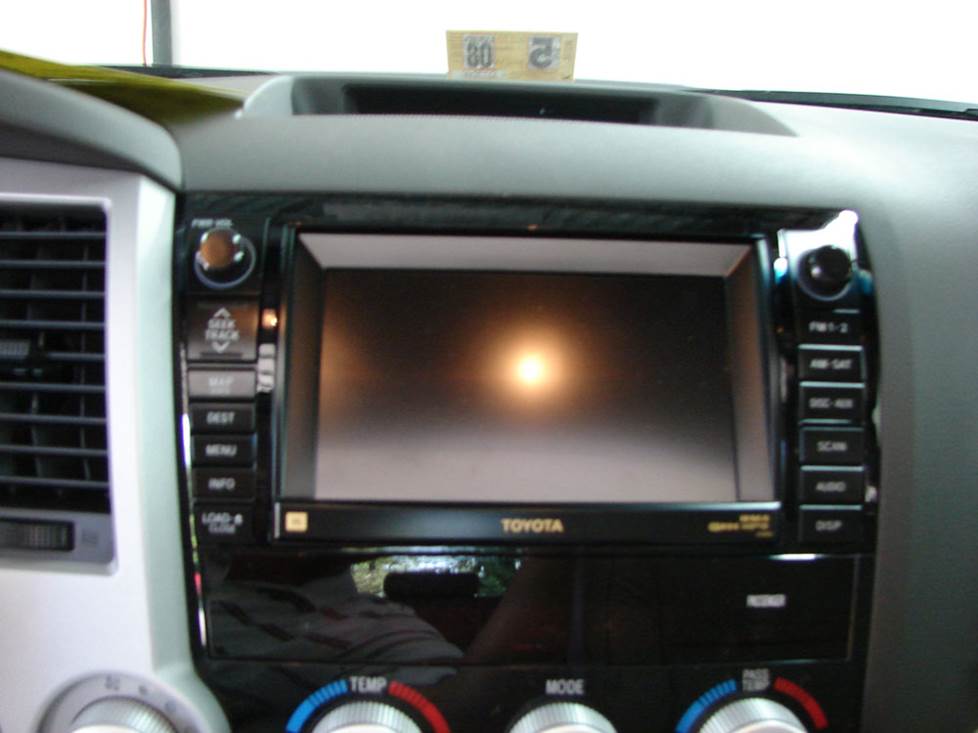 toyota tundra crewmax radio