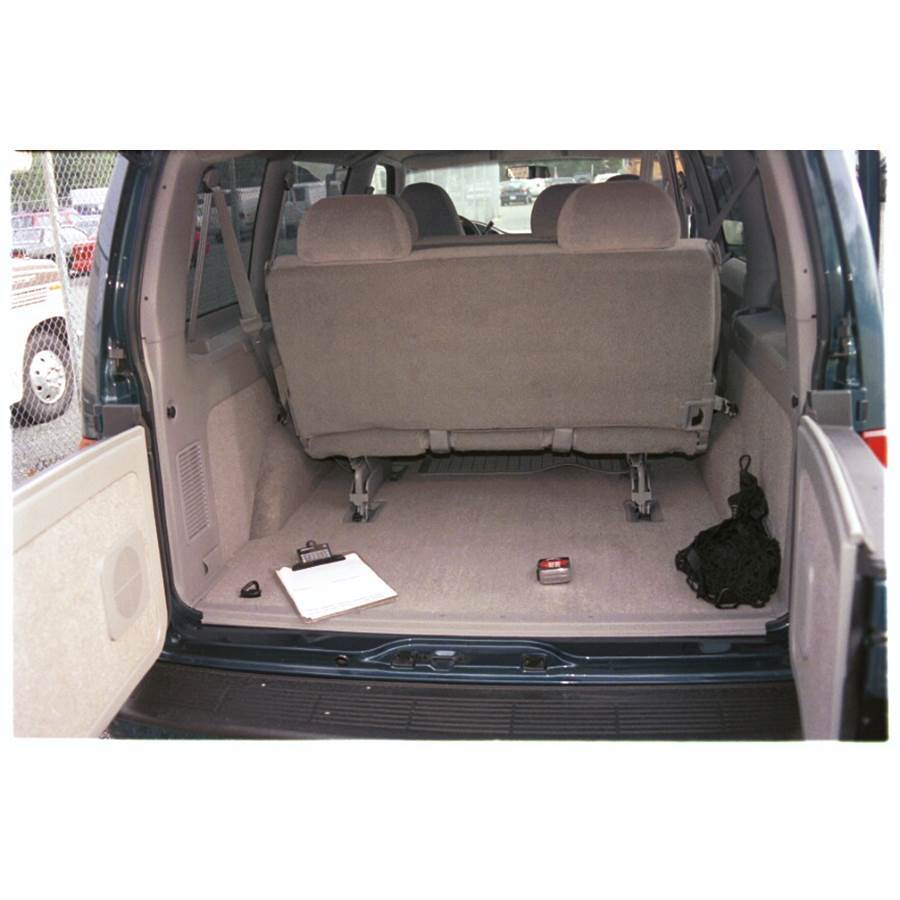 2000 GMC Safari Cargo space
