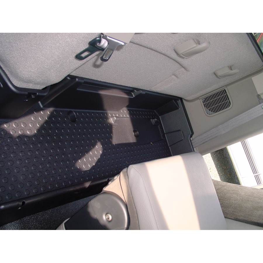 2003 Dodge Ram 3500 Cargo space