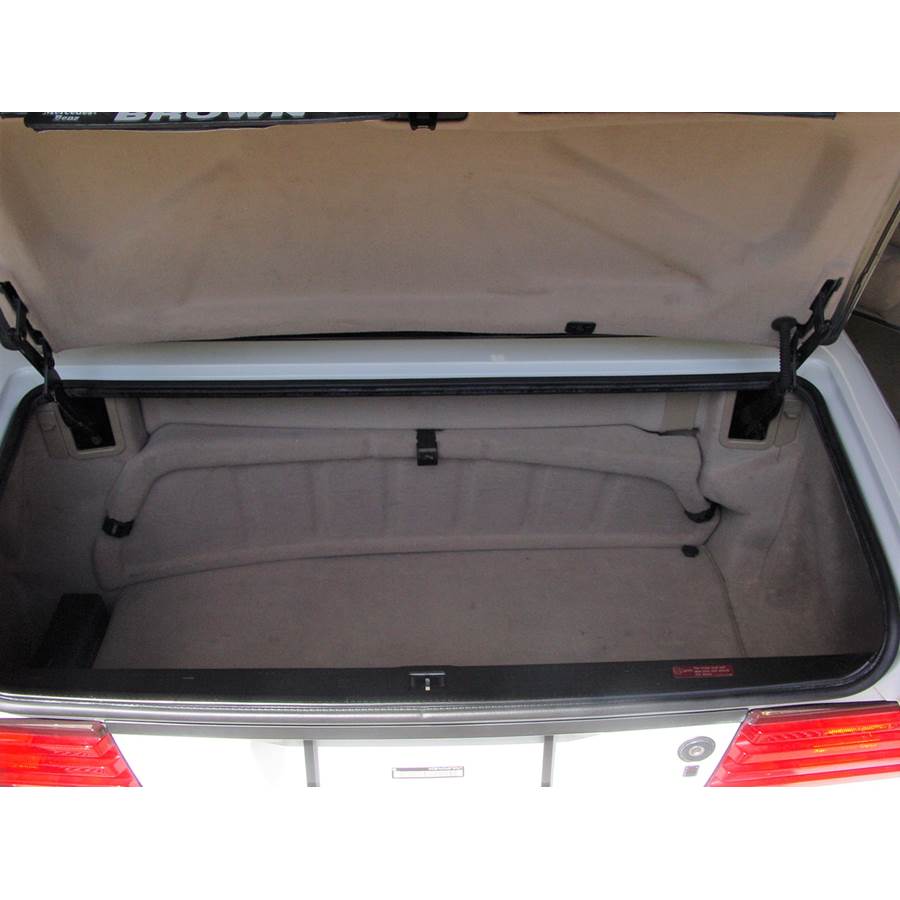 1996 Mercedes-Benz SL-Class Cargo space