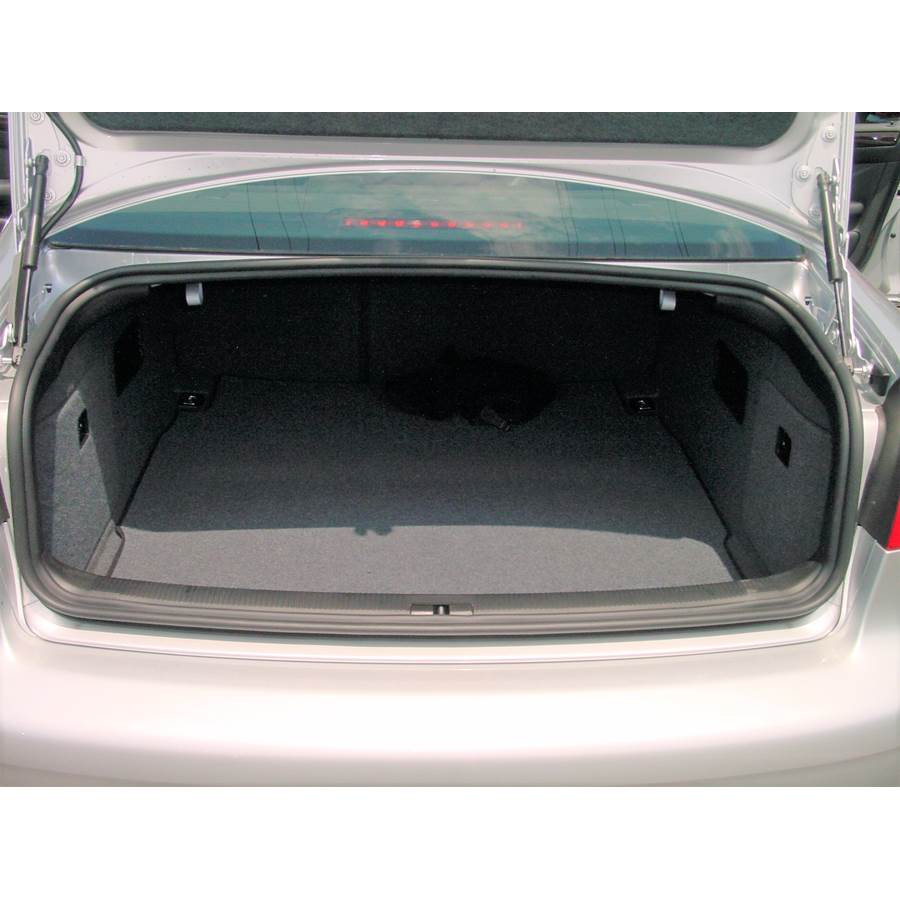 2000 Audi A6 Cargo space